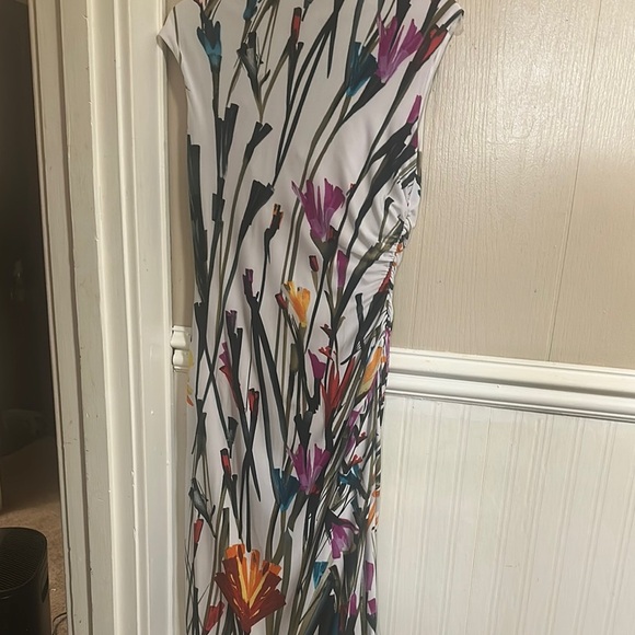 Ronni Nicole Black, White, and multi-colored Sheath Midi Dress V-Neck Sleeveless - Picture 16 of 16